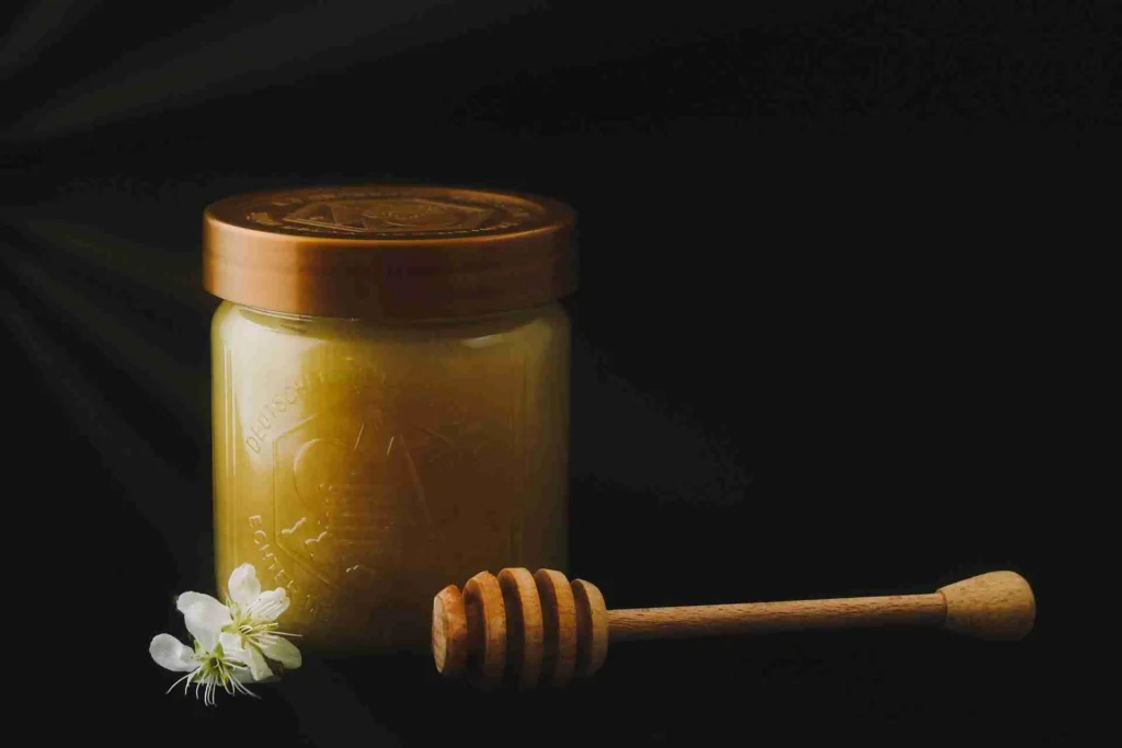 Why You Should Try Honey in Coffee 9 honey 5043708 1920